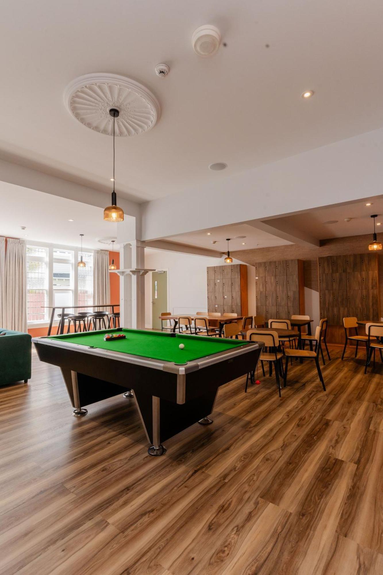 Haka House Крайстчърч Екстериор снимка The common room at the University of Roehampton